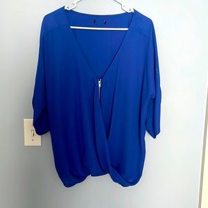 Blue Blouse with cute 3/4 sleeve and zipper detail